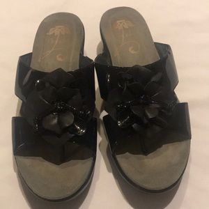Dansko sandals flip flops size 37 Black patent EUC